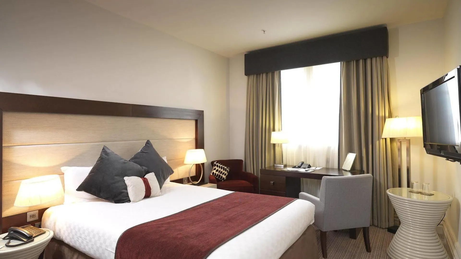 Leonardo Hotel Cardiff