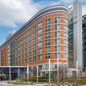 https://radisson-blu-edwardian-new-providence-wharf.brighton-hotels-england.com