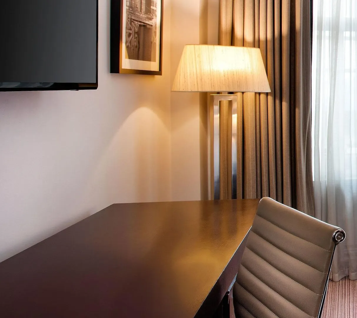 Leonardo Hotel Cardiff 4*,  United Kingdom