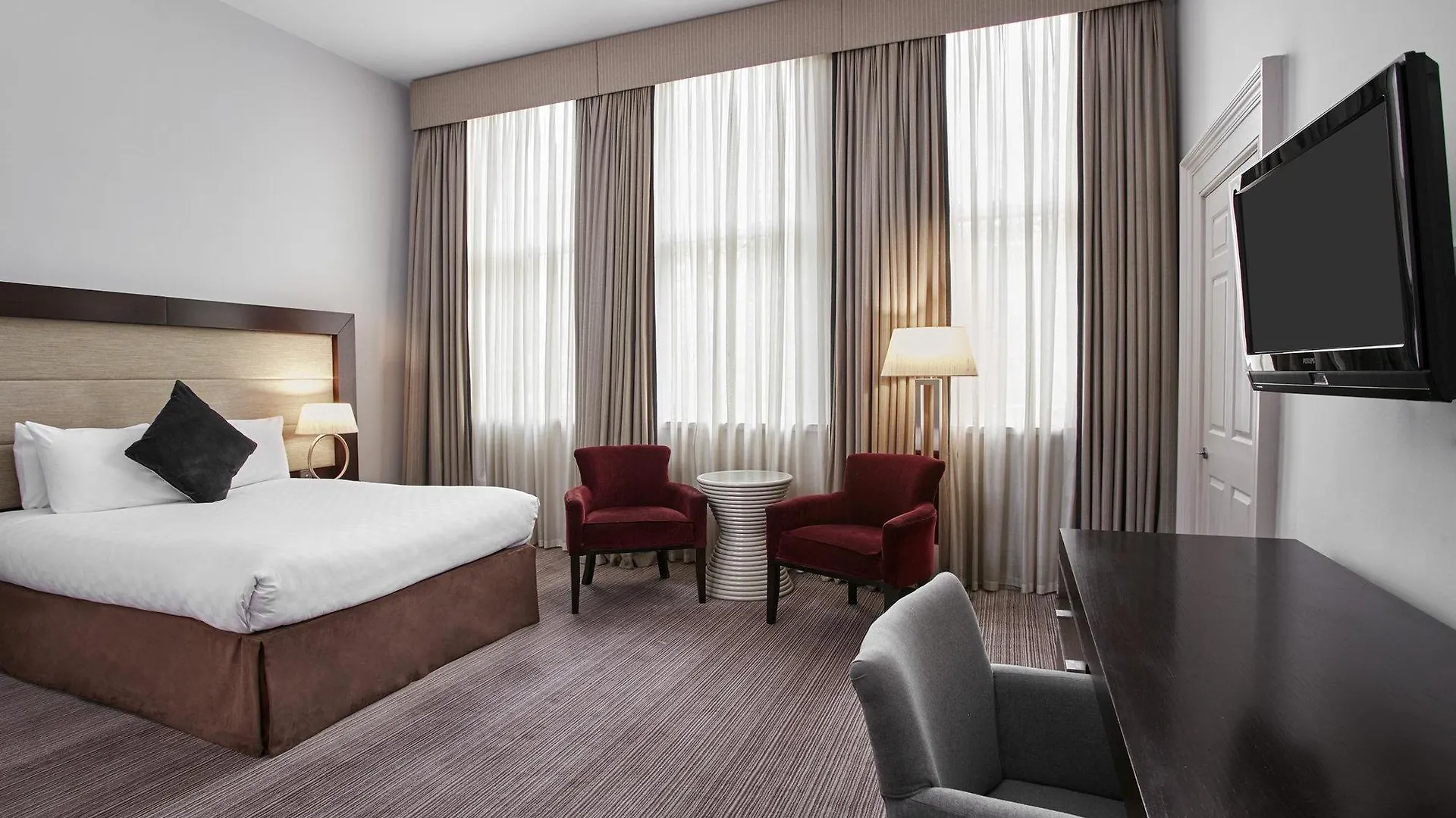 Leonardo Hotel Cardiff