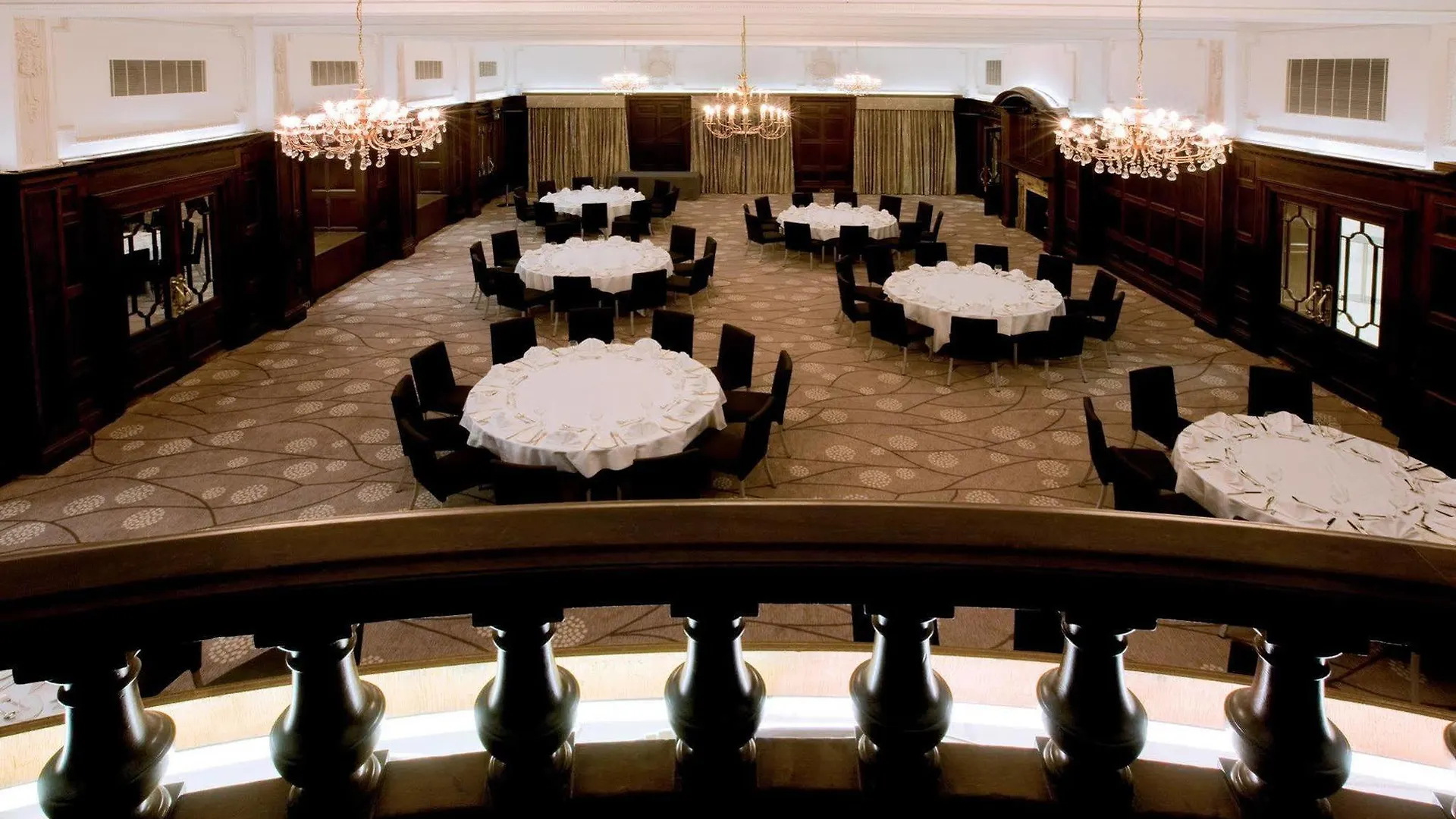 Leonardo Hotel Cardiff 4*,