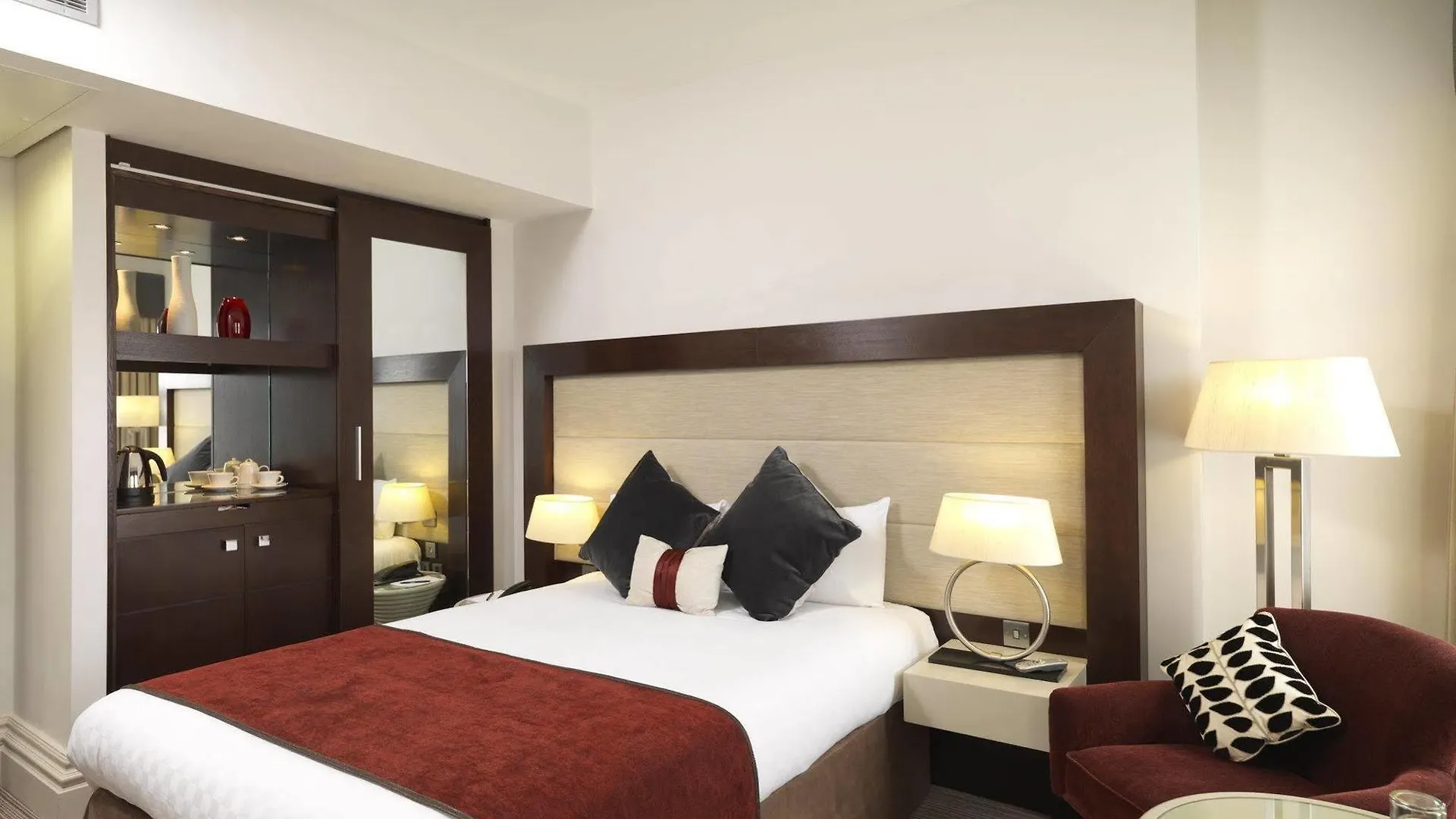 Leonardo Hotel Cardiff 4*,  United Kingdom